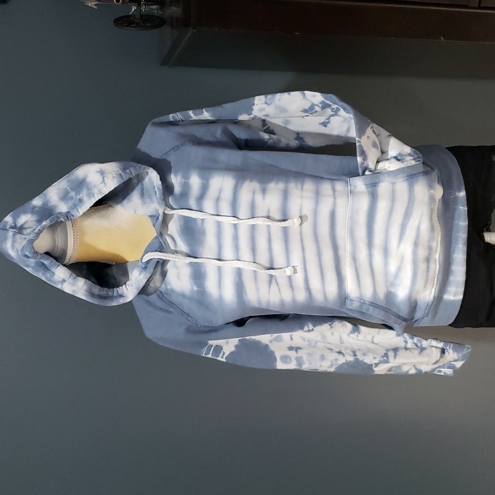 Jolie & Joy Tie Dye Hoodie Size M